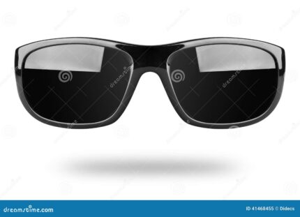 Gafas de sol aisladas en el fondo blanco 41468455